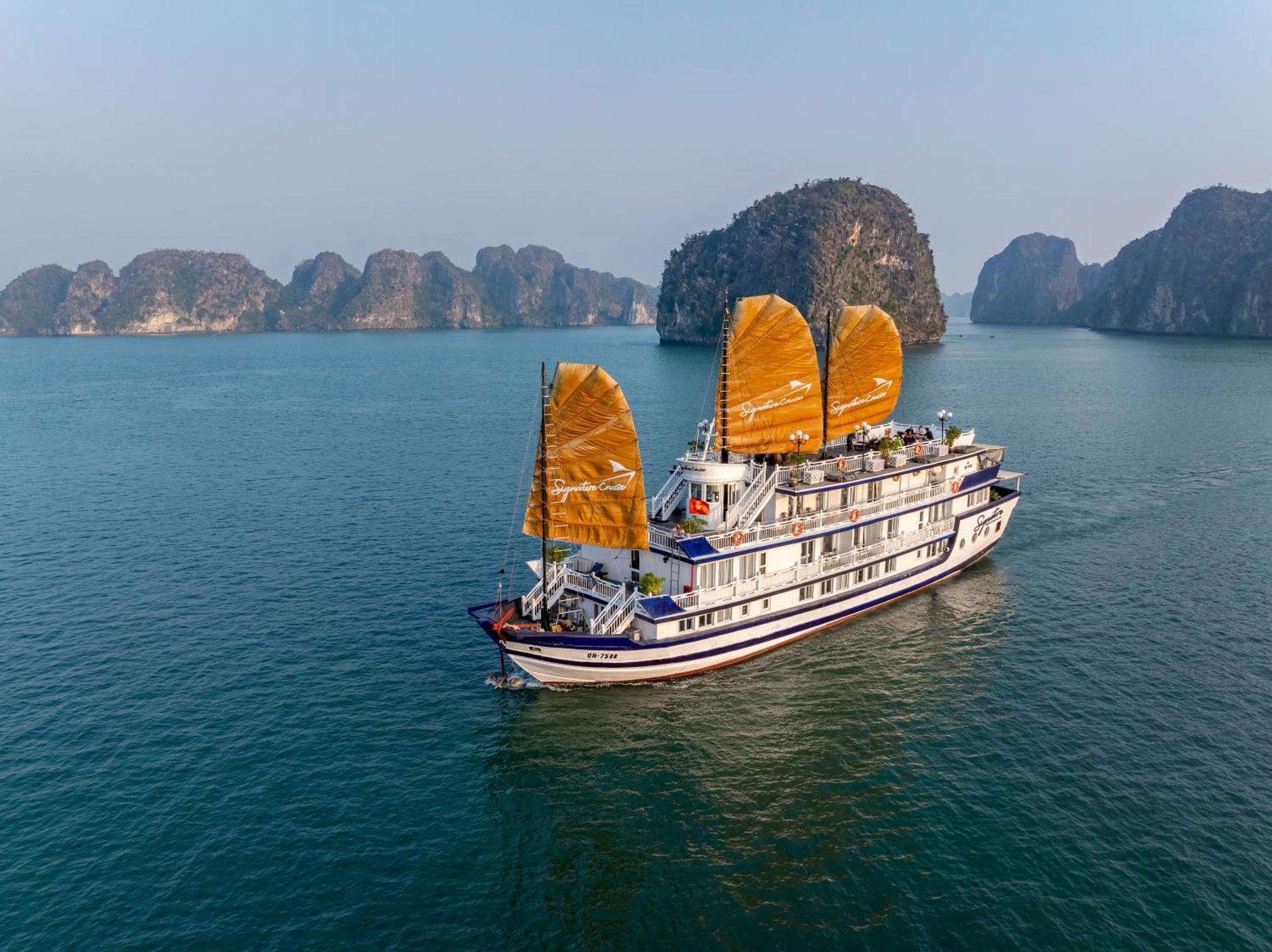 Signature Halong Cruise 5* Ha Long