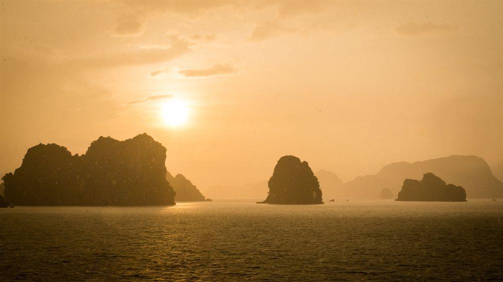 Signature Halong Cruise  Ha Long