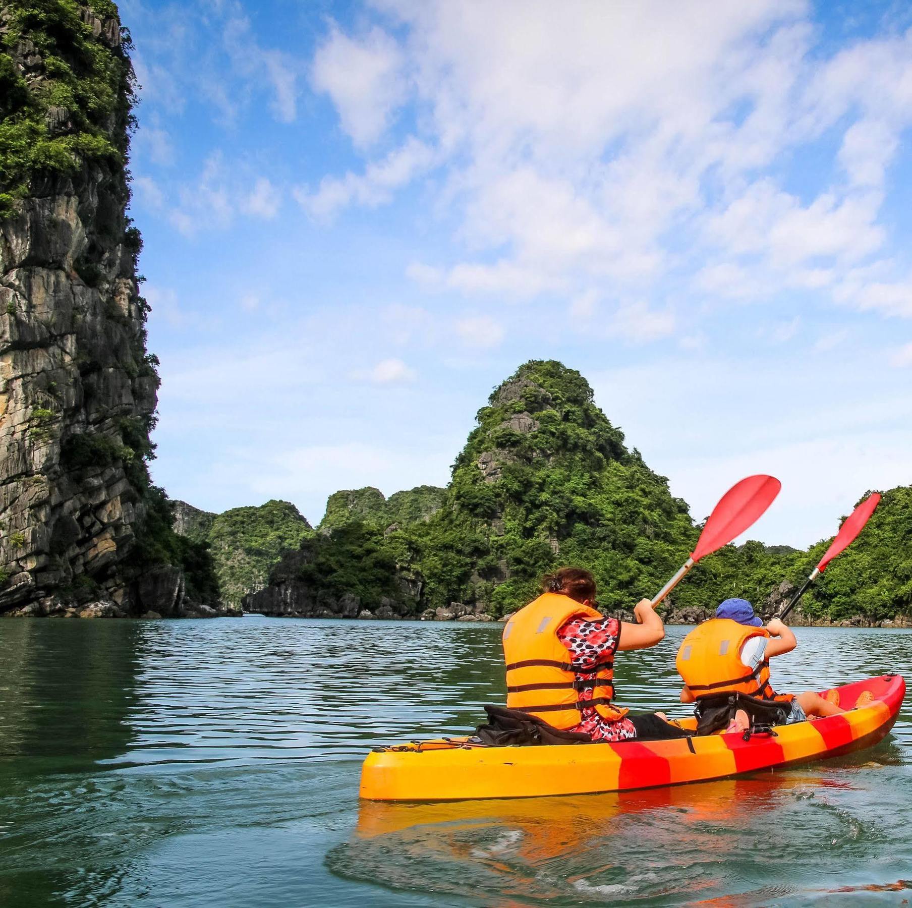 Signature Halong Cruise Ha Long